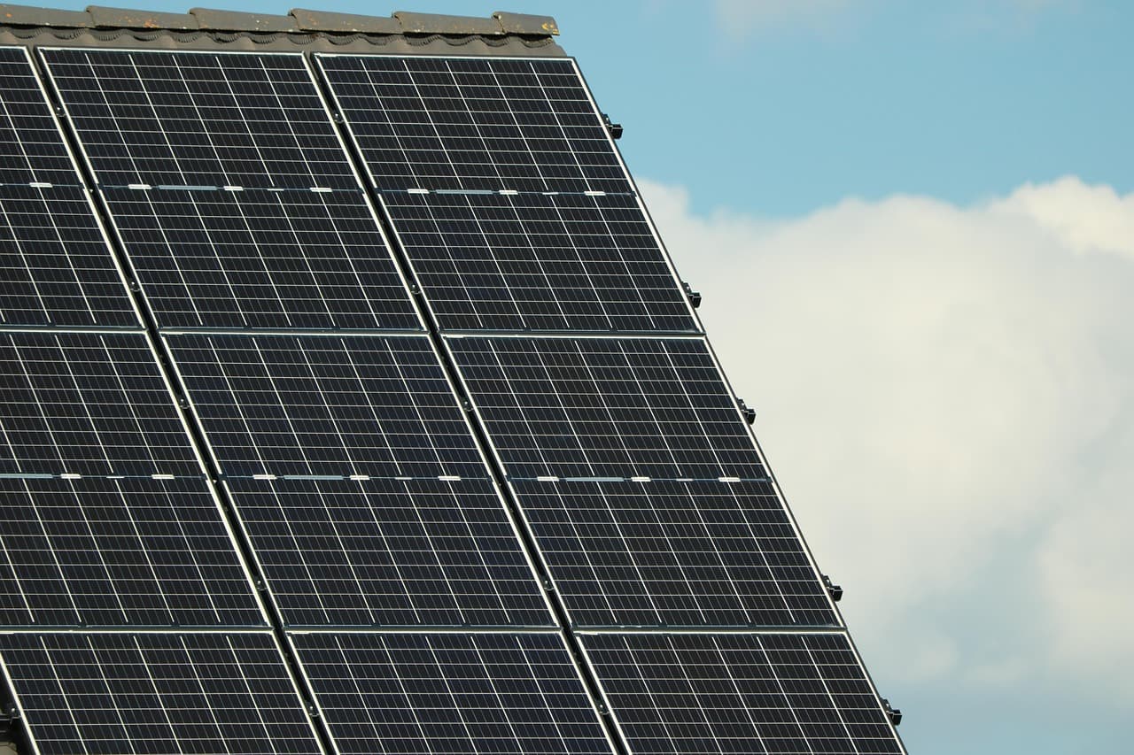 Por que empresas solares precisam de ferramentas orientadas por dados