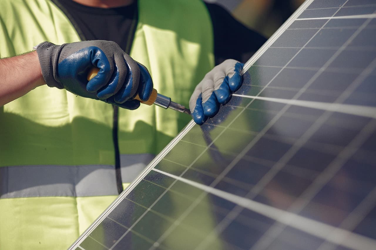 Como ERPs podem transformar o gerenciamento de projetos solares